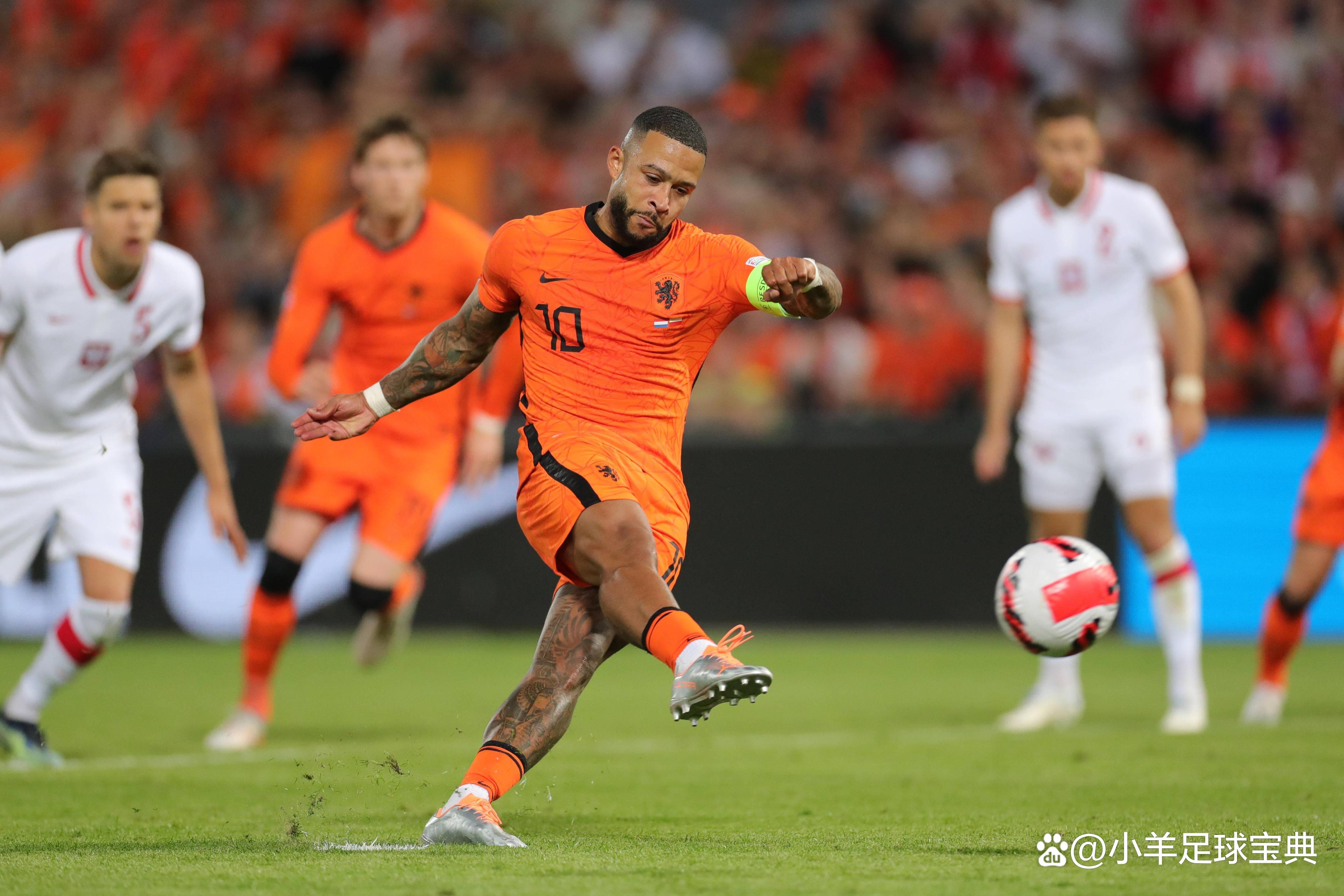 荷兰队大胜乌克兰,成功闯入欧国联四强 荷兰队大胜乌克兰,成功闯入欧国联四强