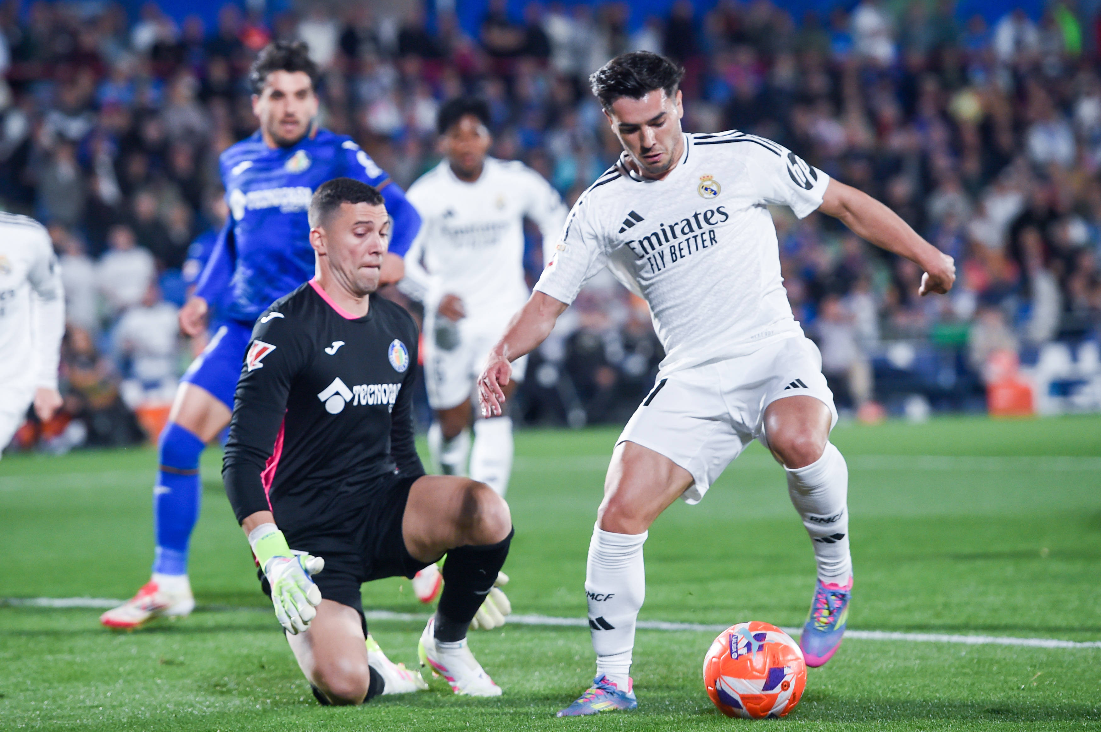 爱体育官网-皇马主场力克赫塔菲,继续保持不败纪录