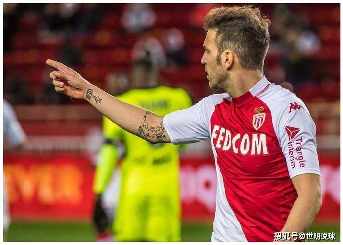 圣埃蒂安队在比赛中风头无两 圣埃蒂安队在比赛中风头无两